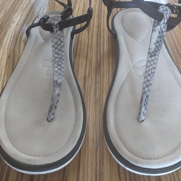 [VGUC] CLARKS Leather Snake Print Sandals - Picture 4 of 6